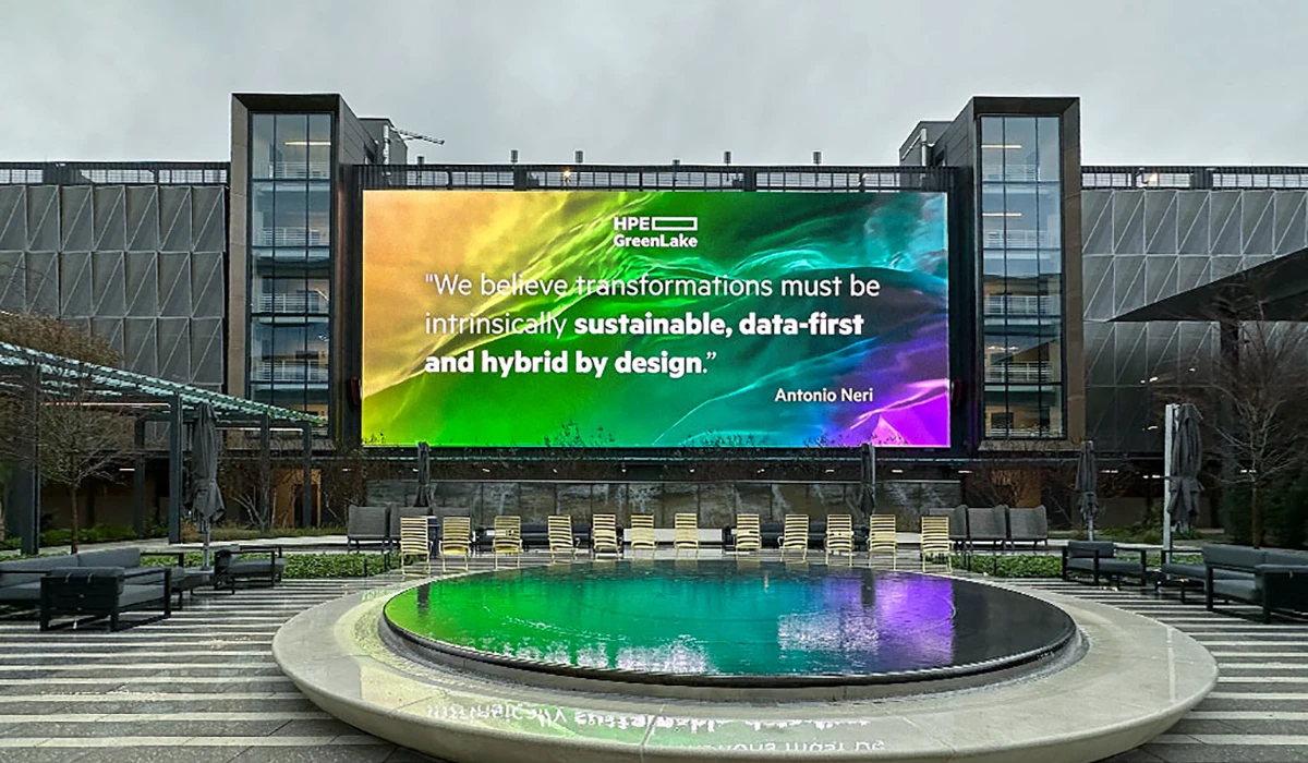 Outdoor P4 LED display screen was successfully completed in Dubai