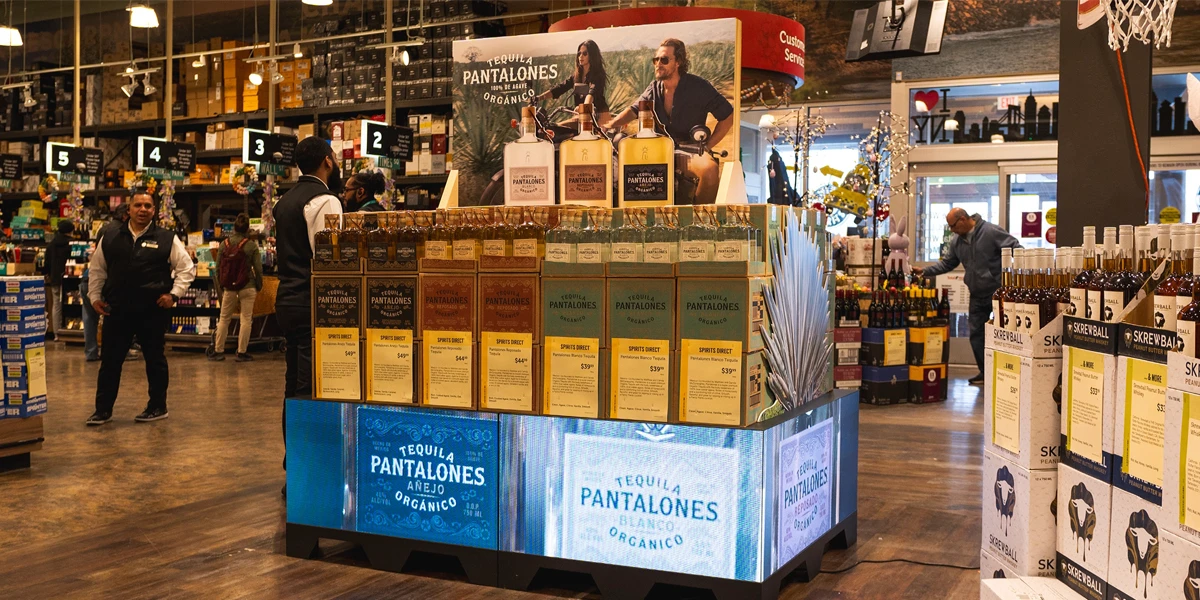 led screen retail showcase