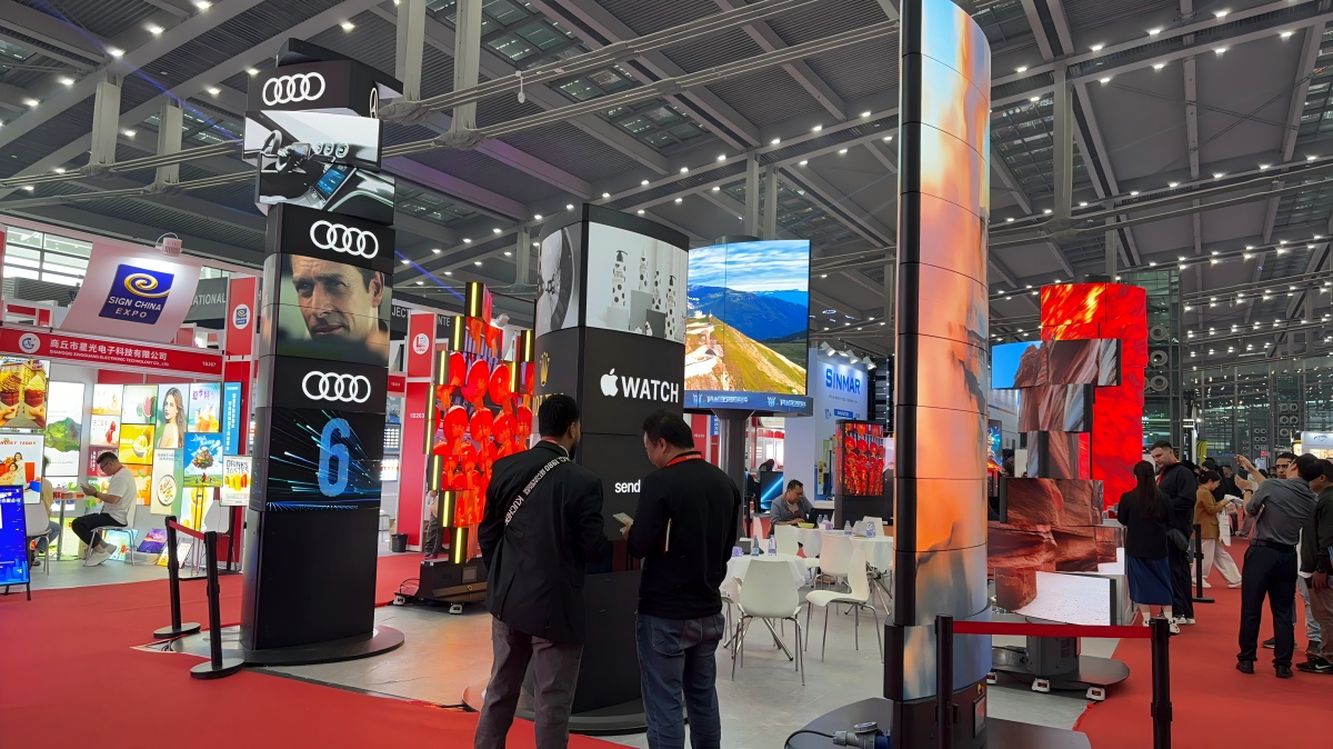 Mechanical LED display