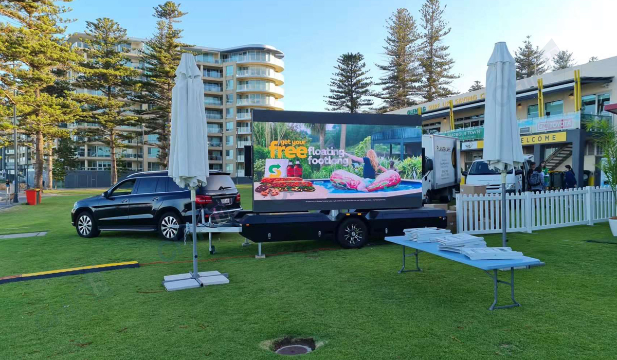 Mobile Outdoor LED Trailer Billboard System for Mexico Project